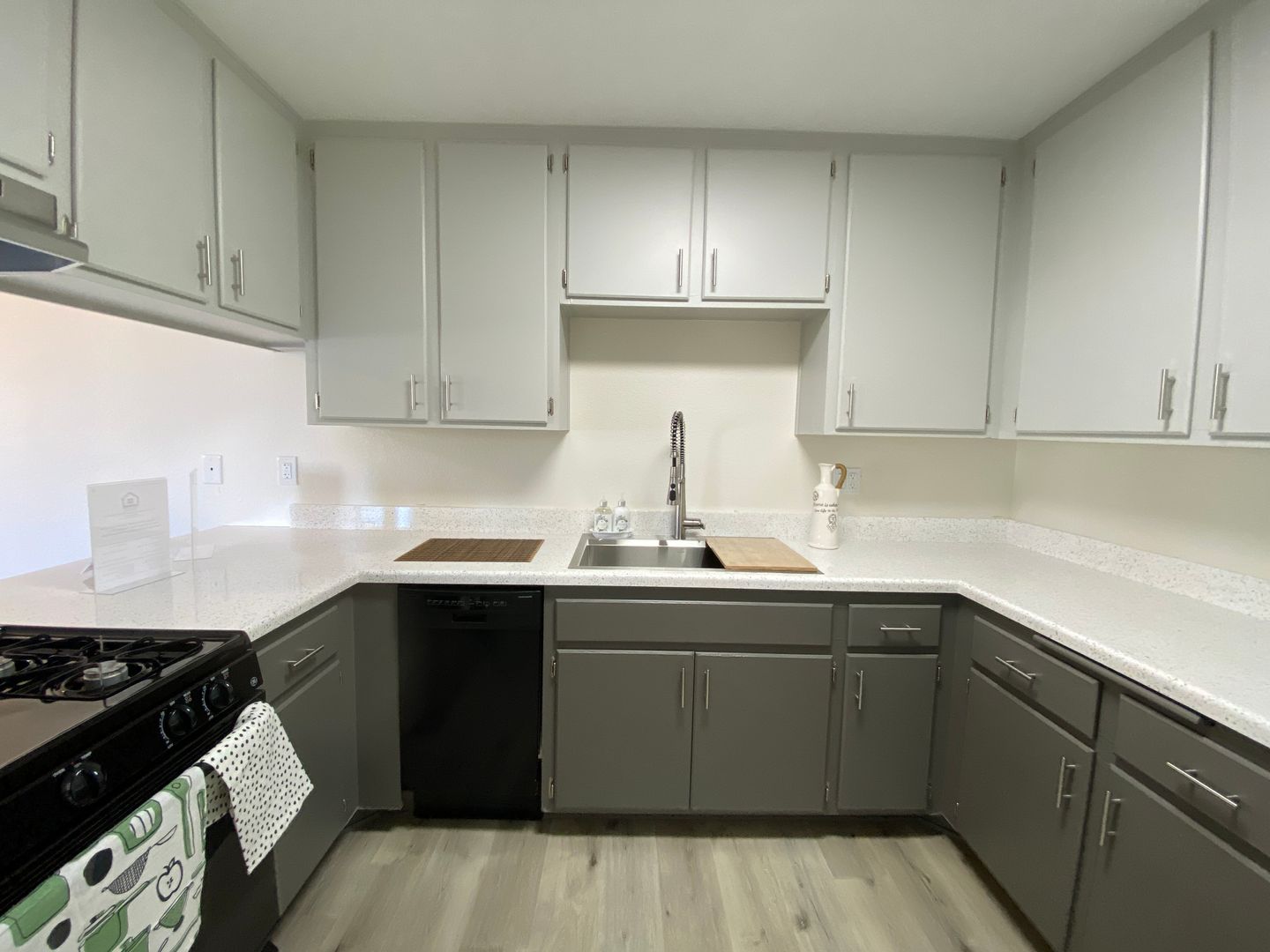 Carlsbad Apartment: 2657 - 2659 Jefferson St.