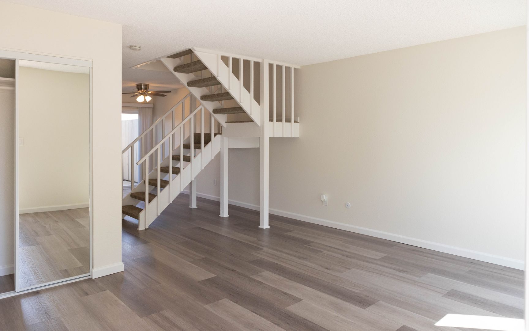 Carlsbad Apartment: 2730 Jefferson St.