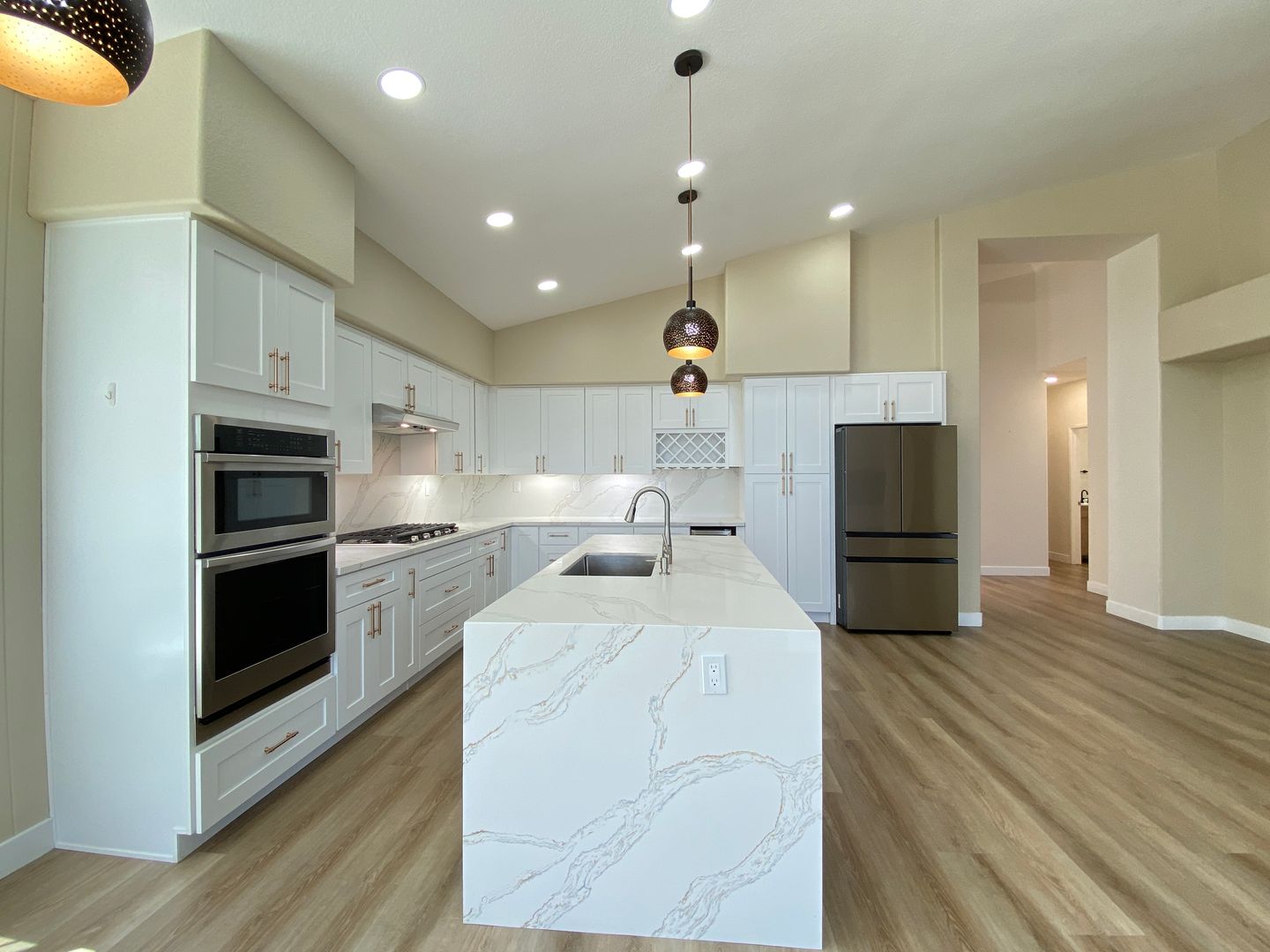 Oceanside House: 4926 Lassen Dr