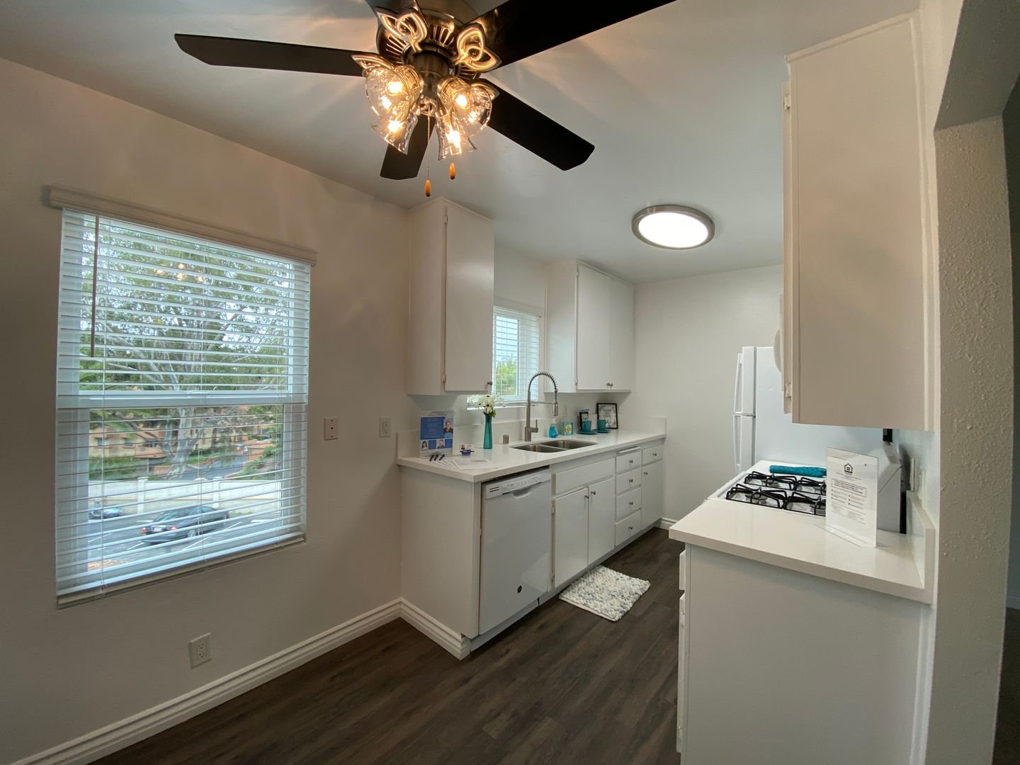 Oceanside Apartment: 2330 Paseo De Laura