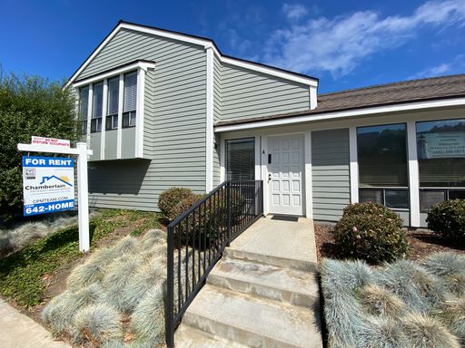 *OFFICE SPACE AVAILABLE* Located in Carlsbad Village!