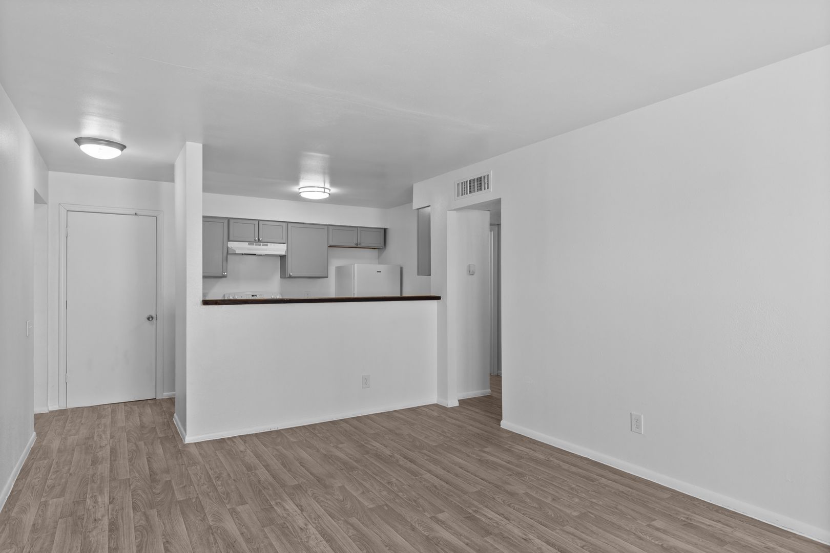 Phoenix Apartment: 4030 North 44th Ave.