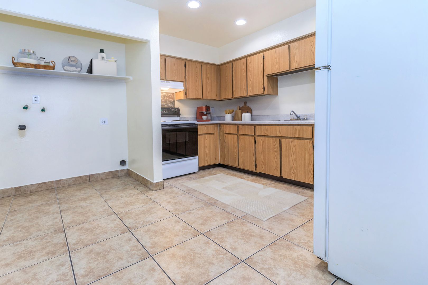 Apartment kitchen — representative home at Lynnwood Apartments.