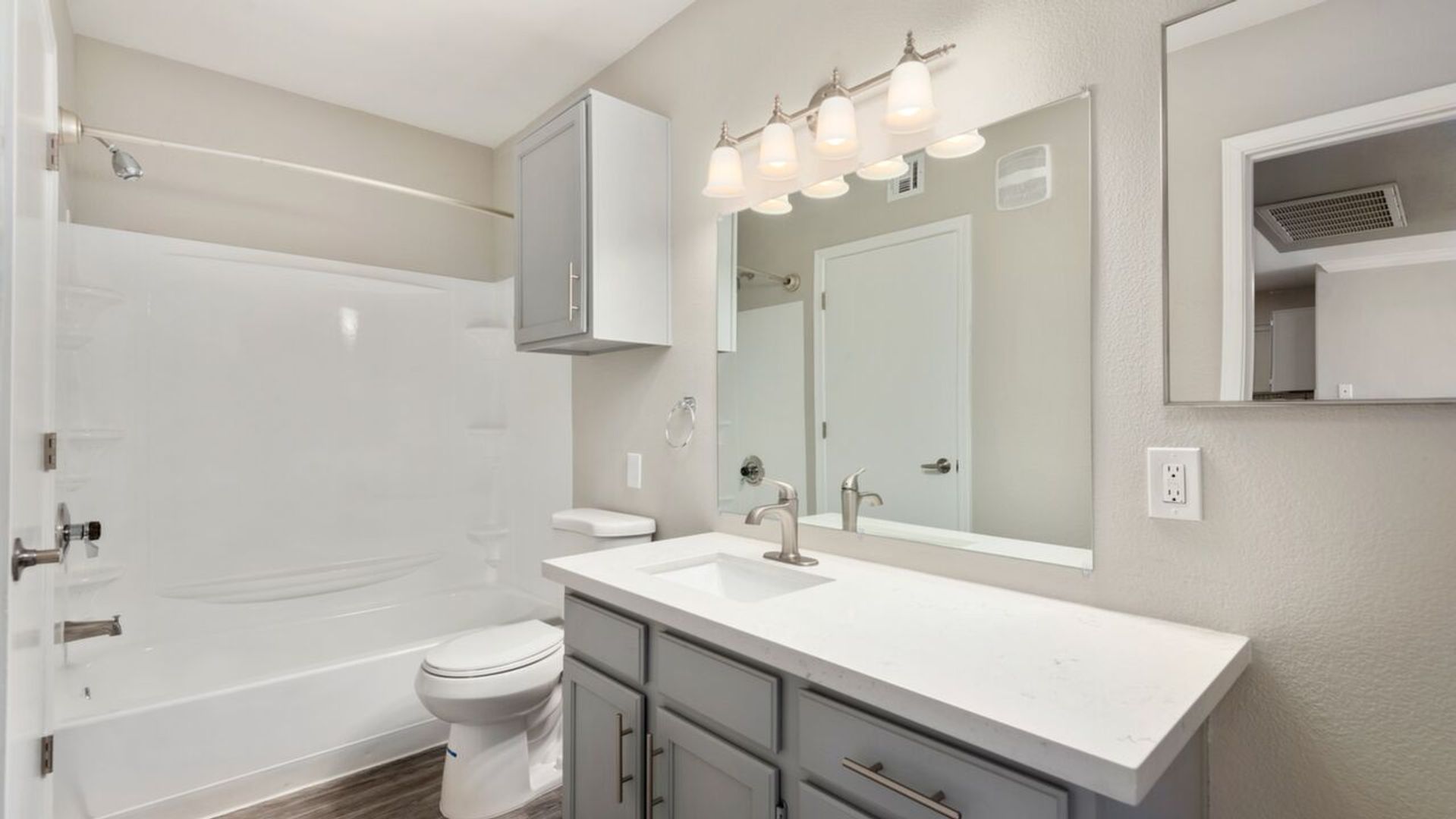 Phoenix Apartment: 15645 N 35th Ave