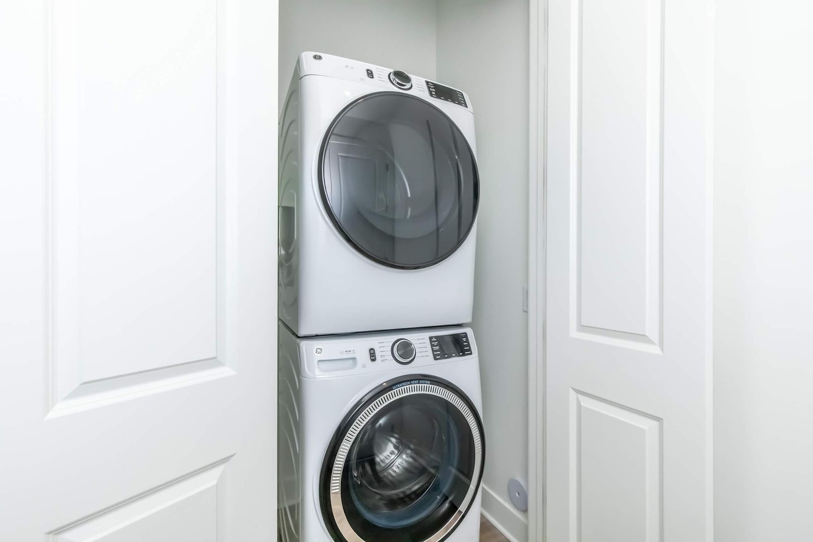 Laundry room at Onyx Uptown (2 of 3)