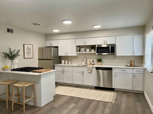 C1 - 3 Bedroom 1.5 Bathroom Apartment – photo 1