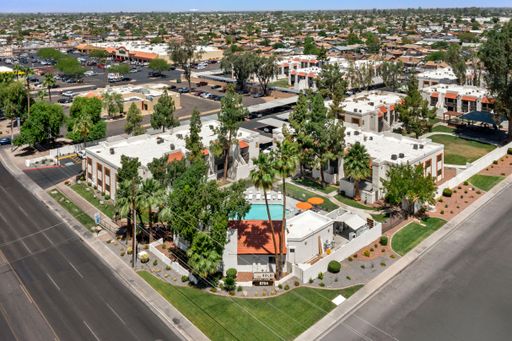 B1P — 2 Bed / 1 Bath • 750 SF (Partial Upgrade) – photo 1