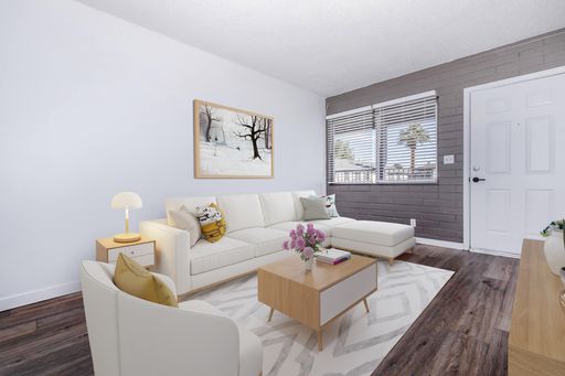 Spacious Classic 1 Bedroom Apartment Home | 680 SF – photo 1