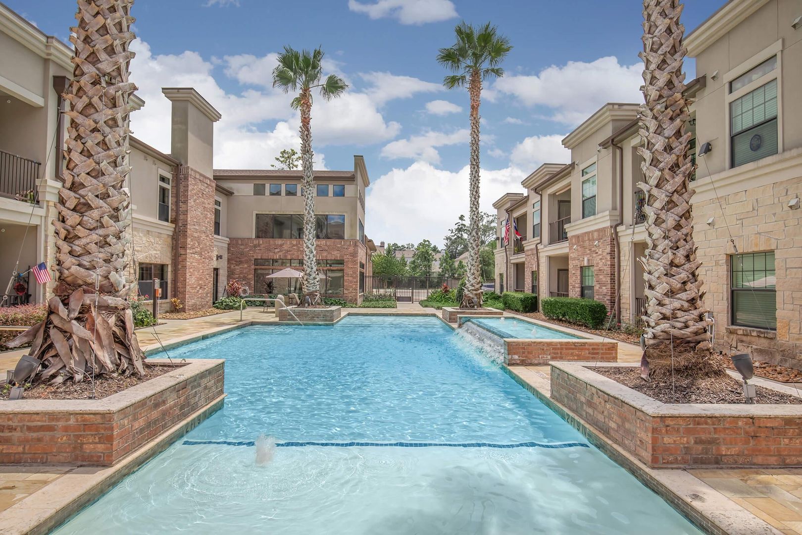Shenandoah Apartment: 1018 Wellman Road
