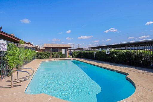 B1: 2 Bedroom 1 Bathroom Apartment – photo 1