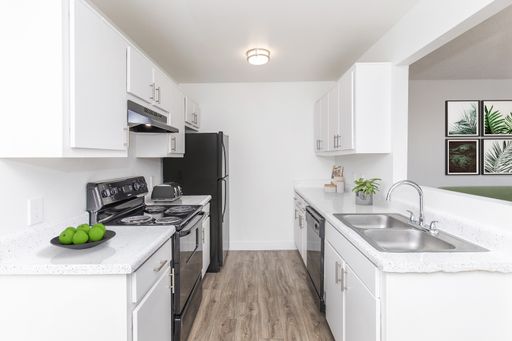 2 Bedroom 1 Bathroom Renovated – photo 1