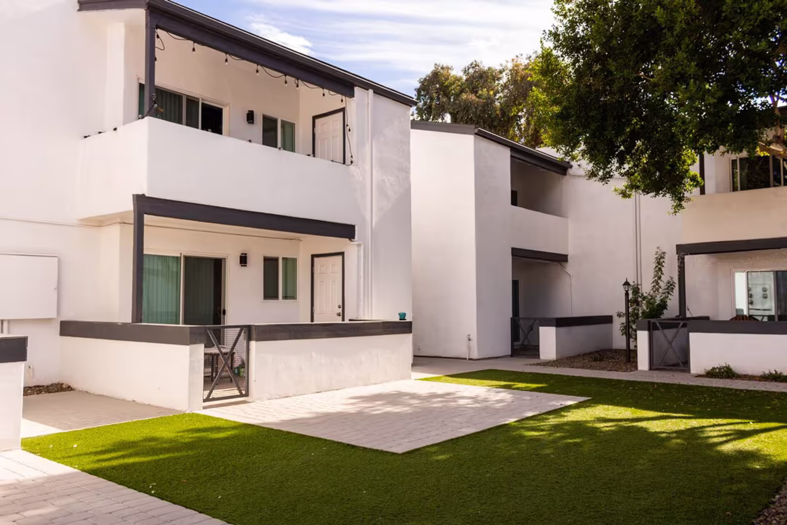 Phoenix Apartment: 3111 E Clarendon Ave