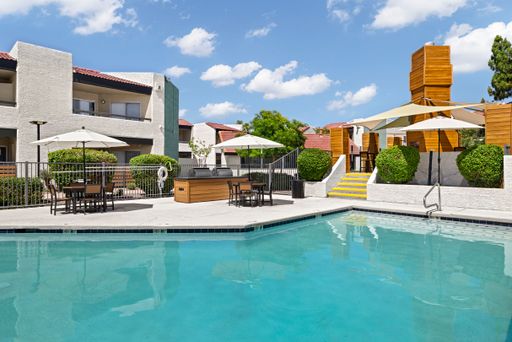 B1 — 2 Bed / 2 Bath • 902 SF – photo 1