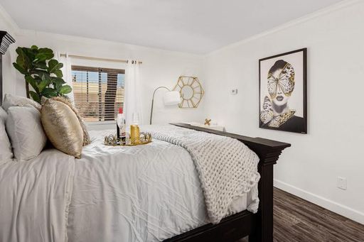 1x1 450 sq. ft. EVERYTHING IS ON, EASY MOVE-IN PROCESS, AND ASK ABOUT OUR MOVE-IN SPECIALS! – photo 1