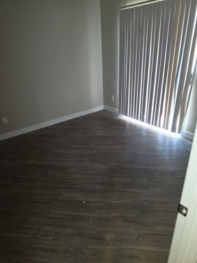B1 — 2 Bed / 2 Bath • 902 SF – photo 1