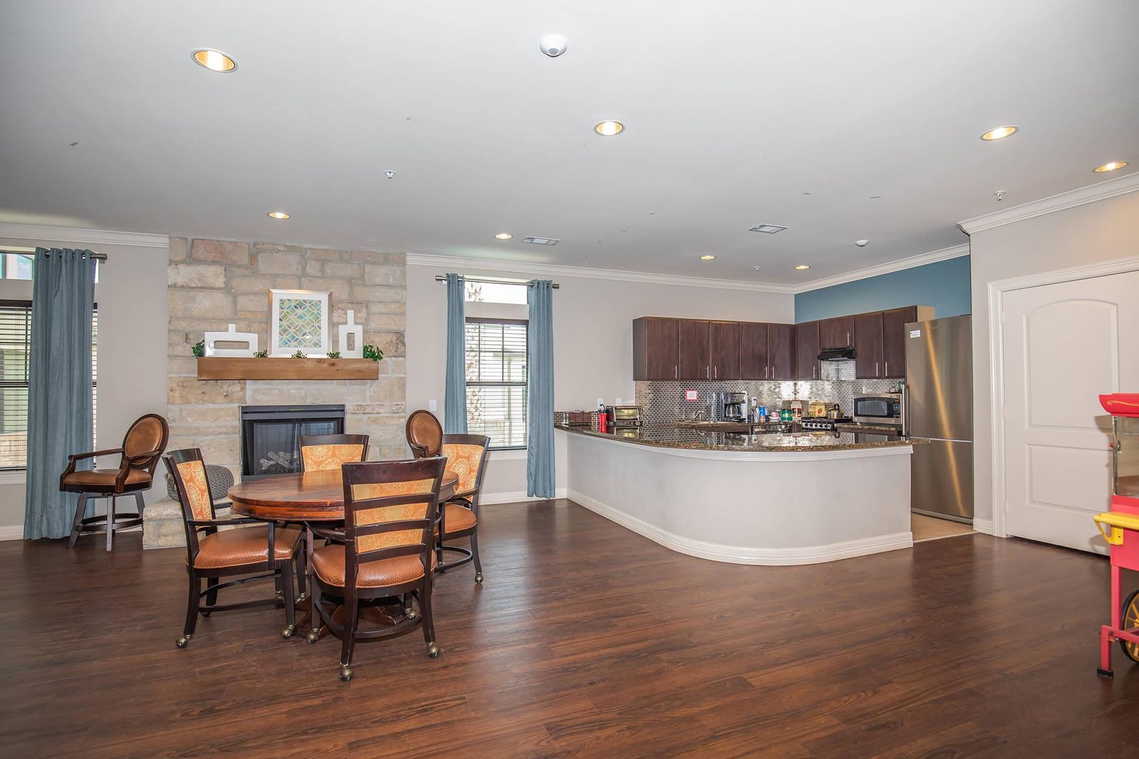 Shenandoah Apartment: 1018 Wellman Road