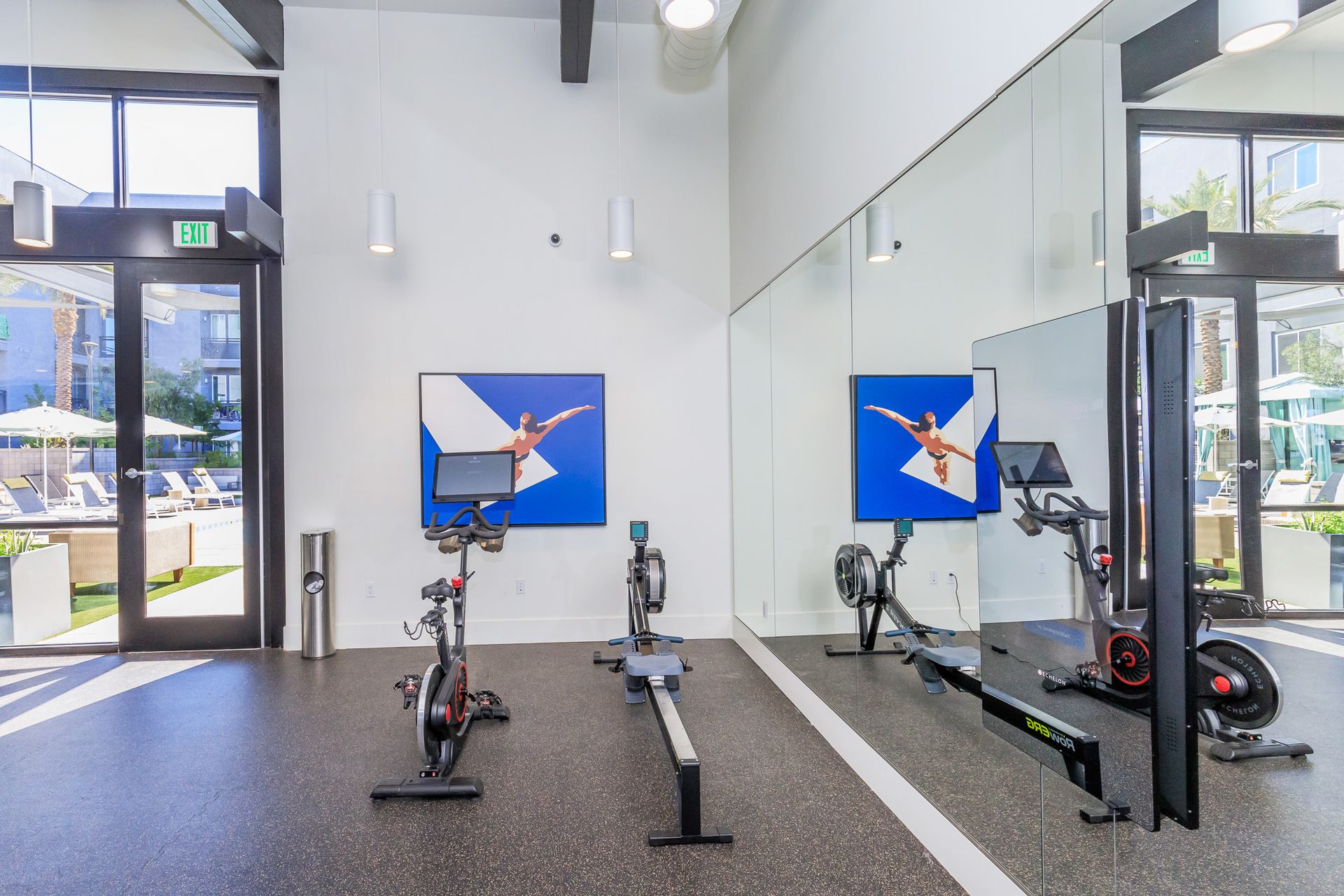 Gym at Onyx Uptown (2 of 6)
