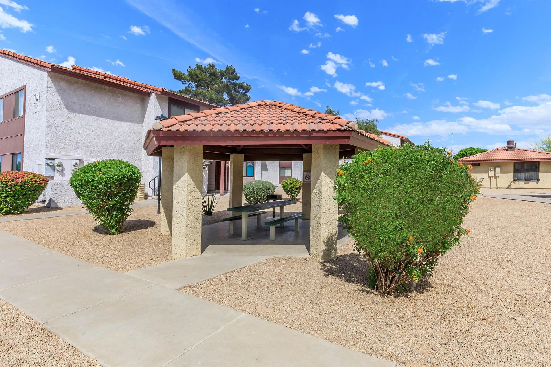 Shared outdoor space at Lynnwood Apartments.