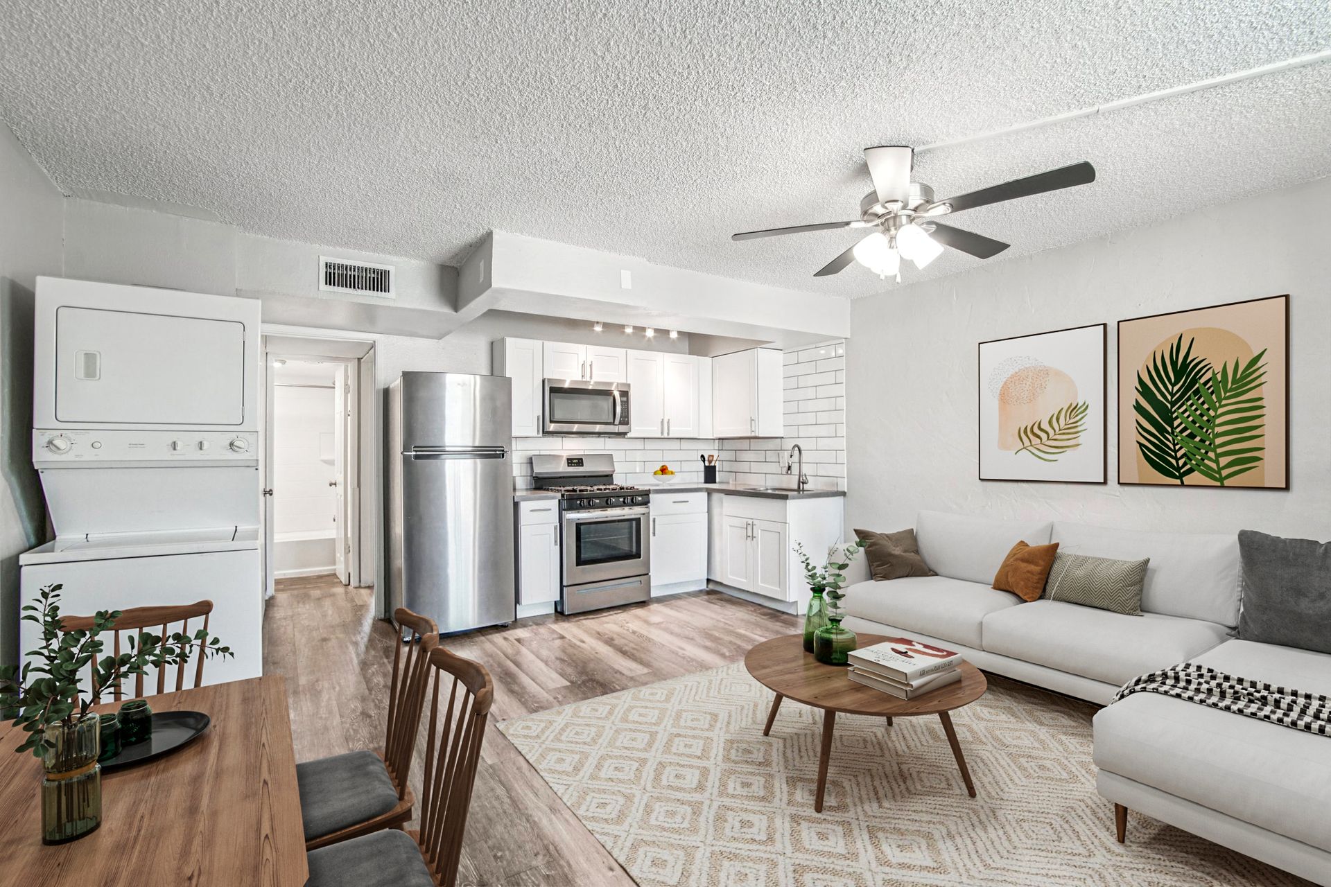 Phoenix Apartment: 2735 E. Thomas Rd.