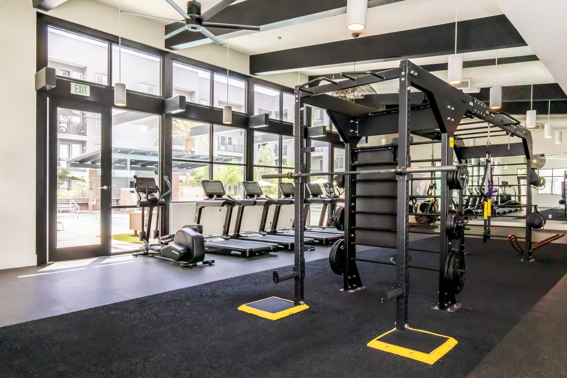 Gym at Onyx Uptown (5 of 6)