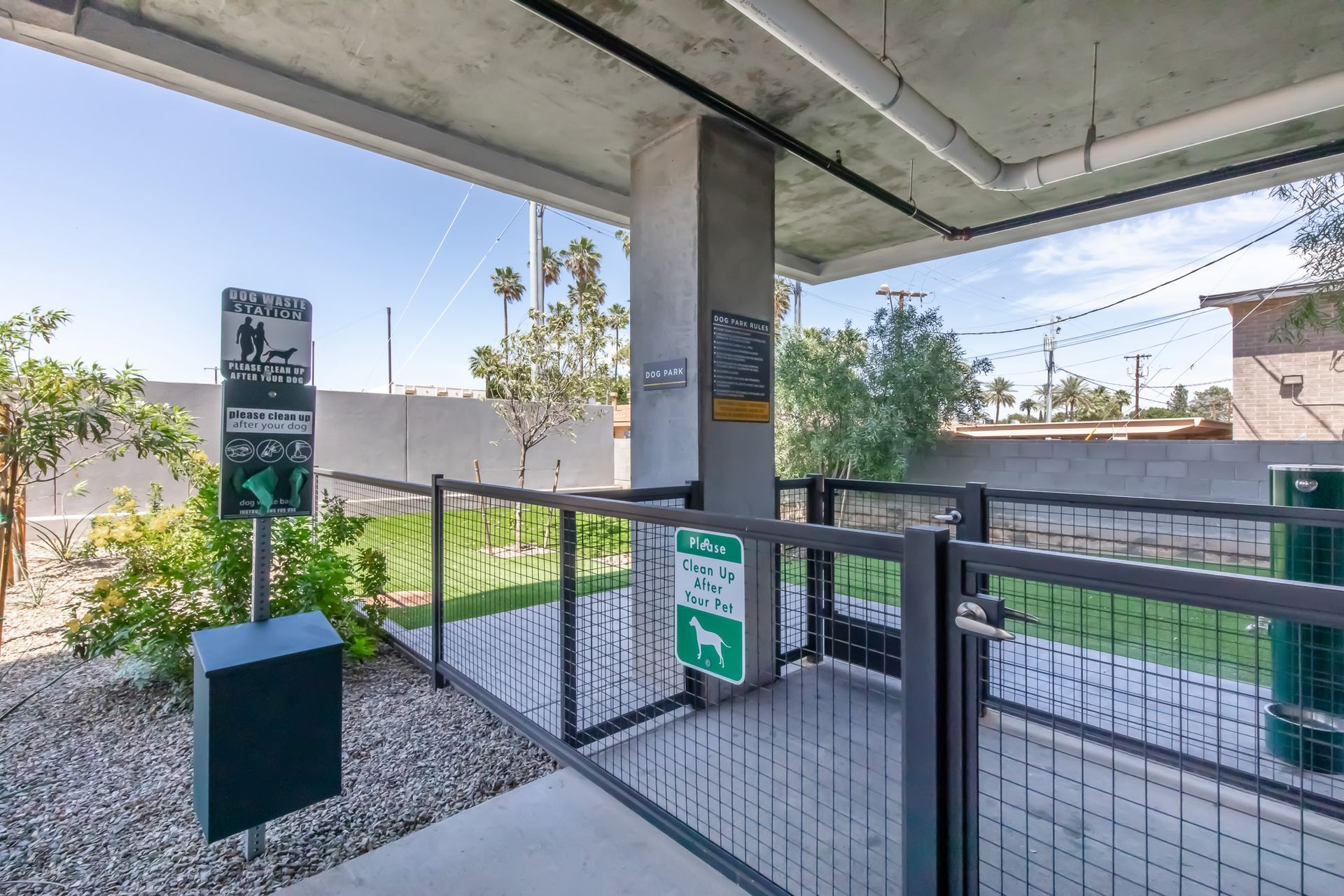 Dog park at Onyx Uptown