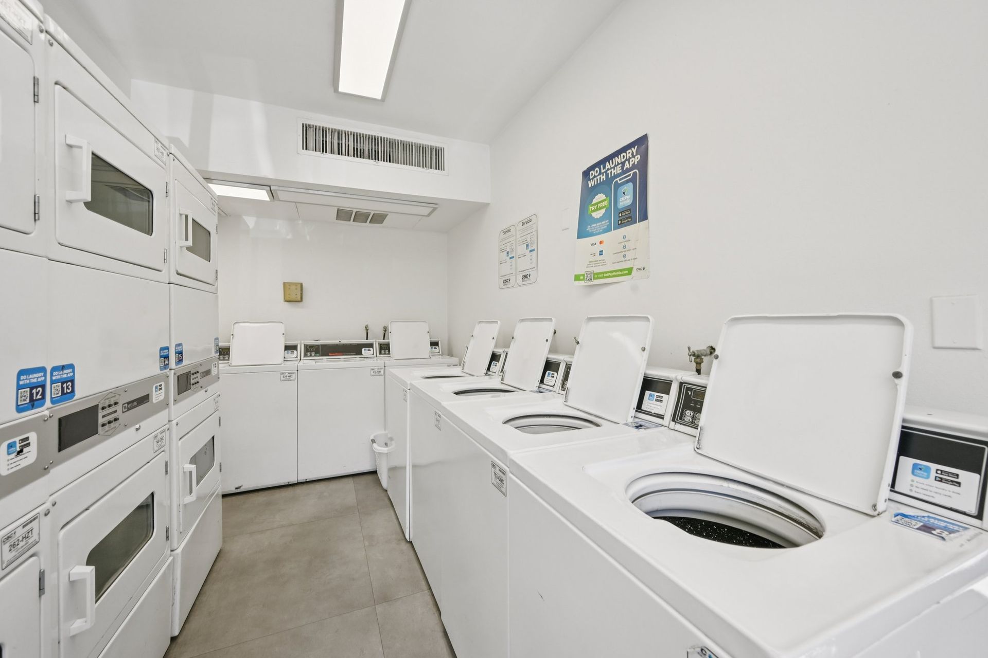 Laundry room at Vesta on 12th (3 of 3)