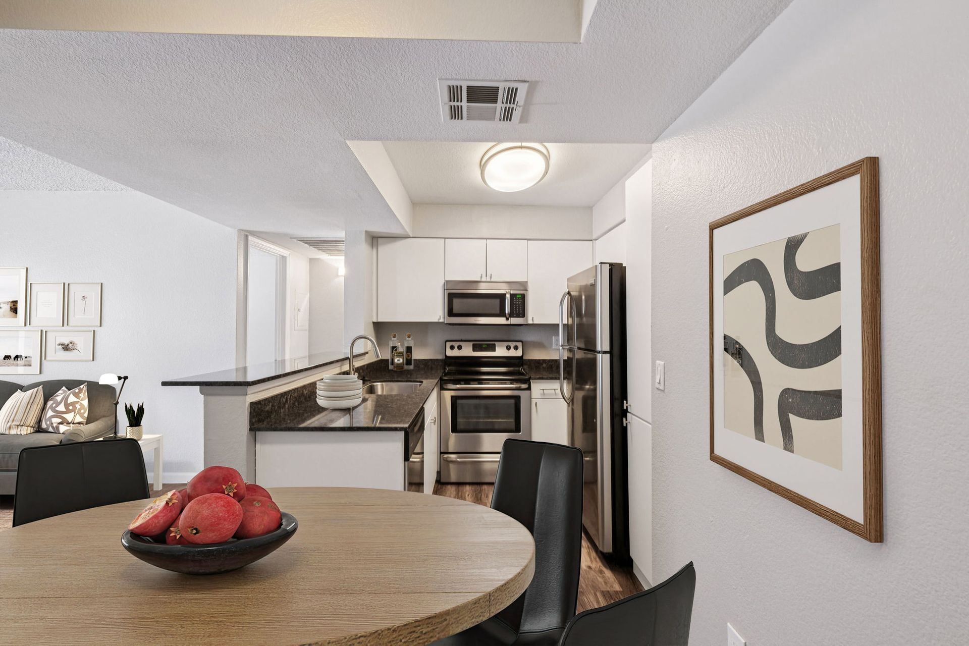 Phoenix Apartment: 4127 E Indian School Rd