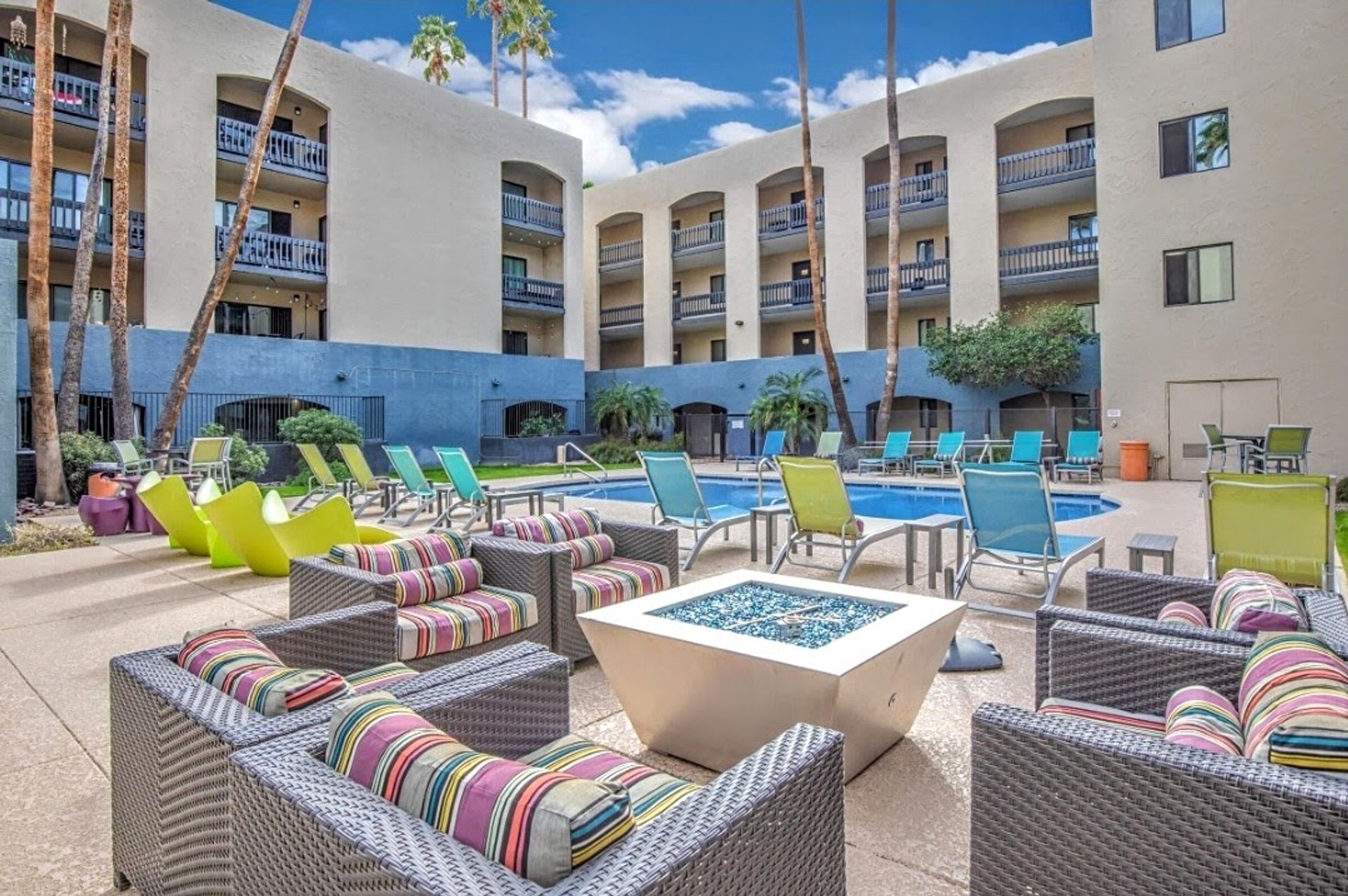 Phoenix Apartment: 4127 E Indian School Rd