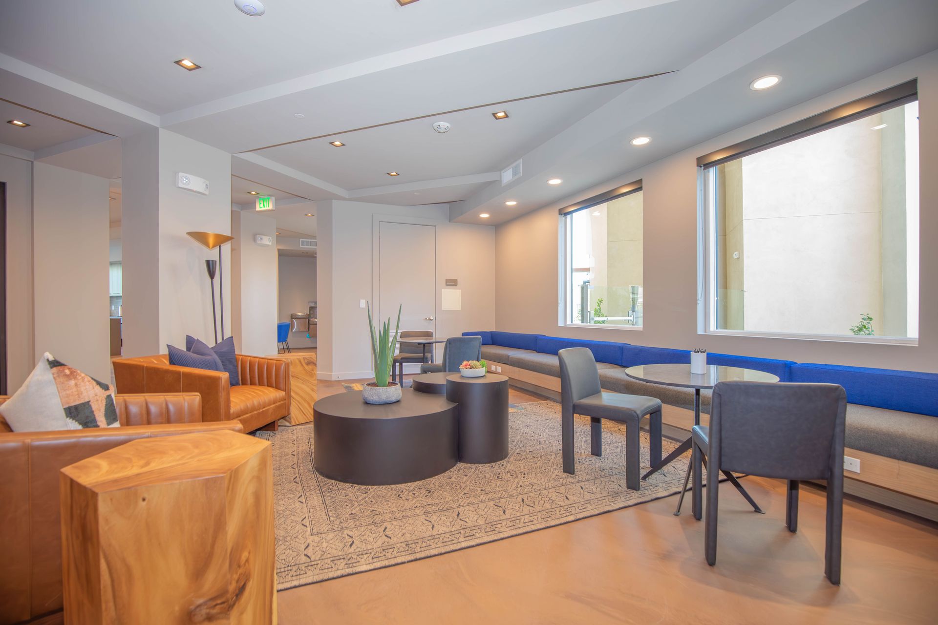 Lobby at DC Heights (3 of 4)