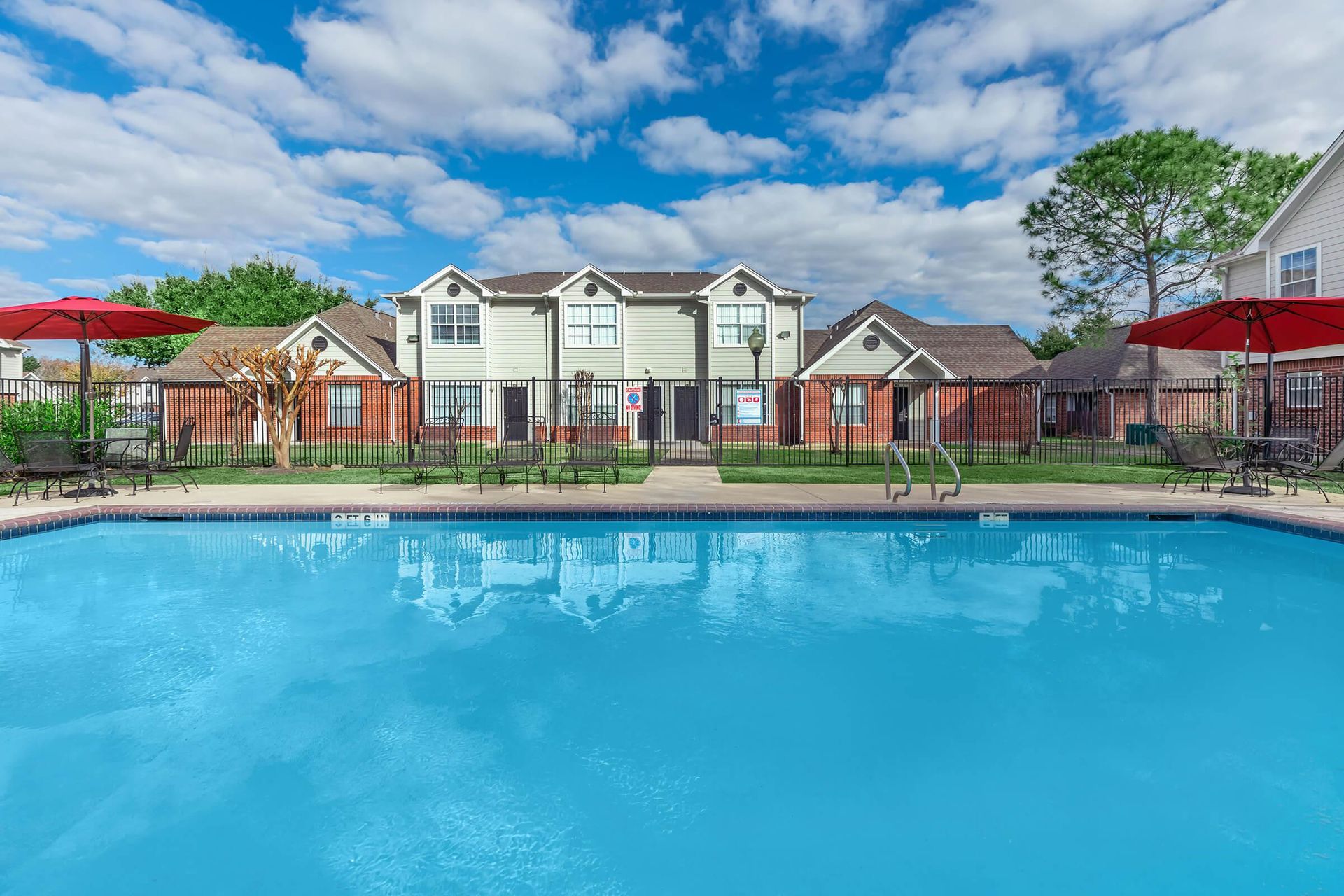 Houston Apartment: 9888 United Drive