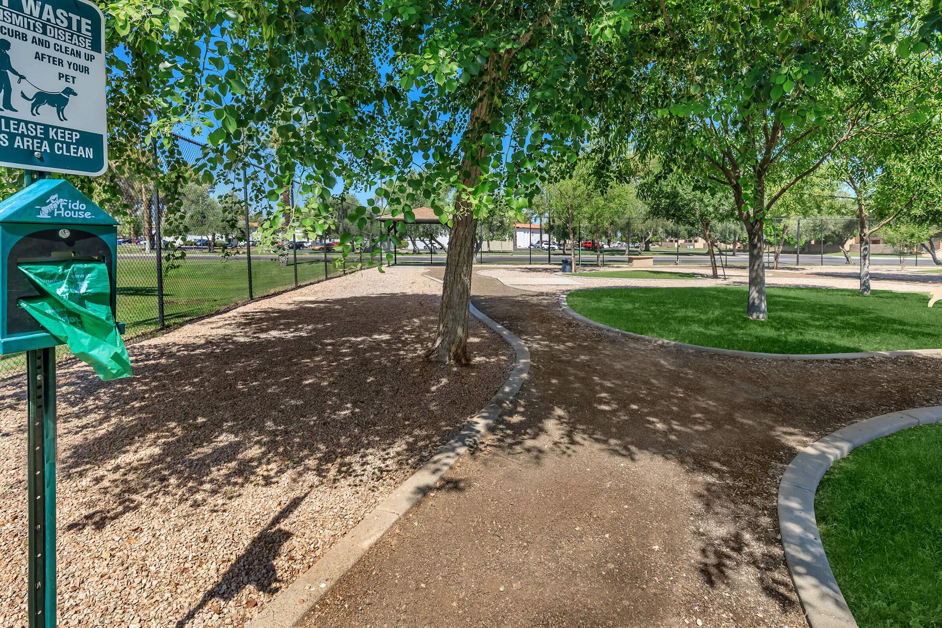 Dog park at Aster on University (Tides On University) (4 of 4)