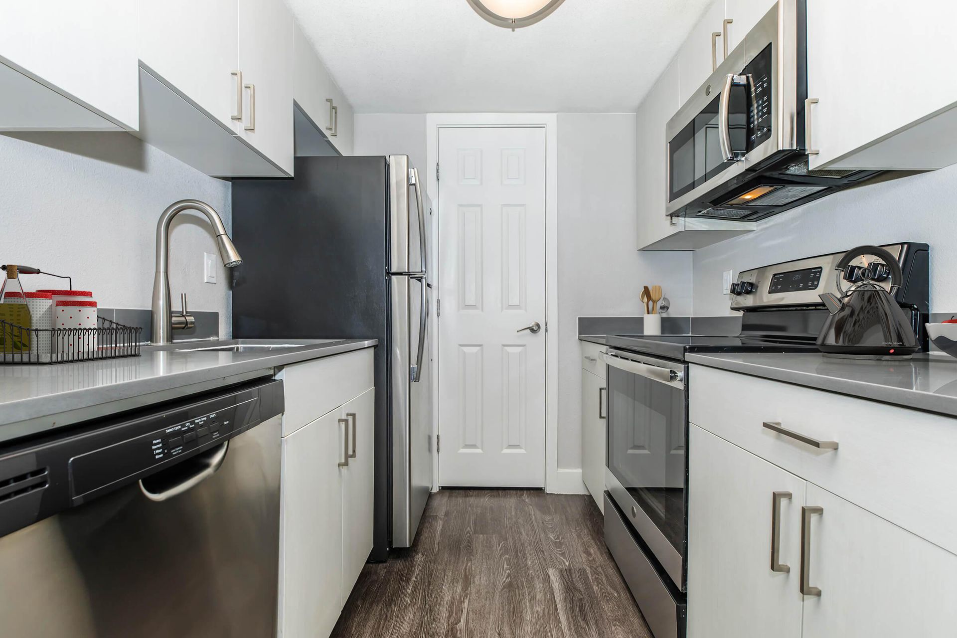 Phoenix Apartment: 2606 N 44th St