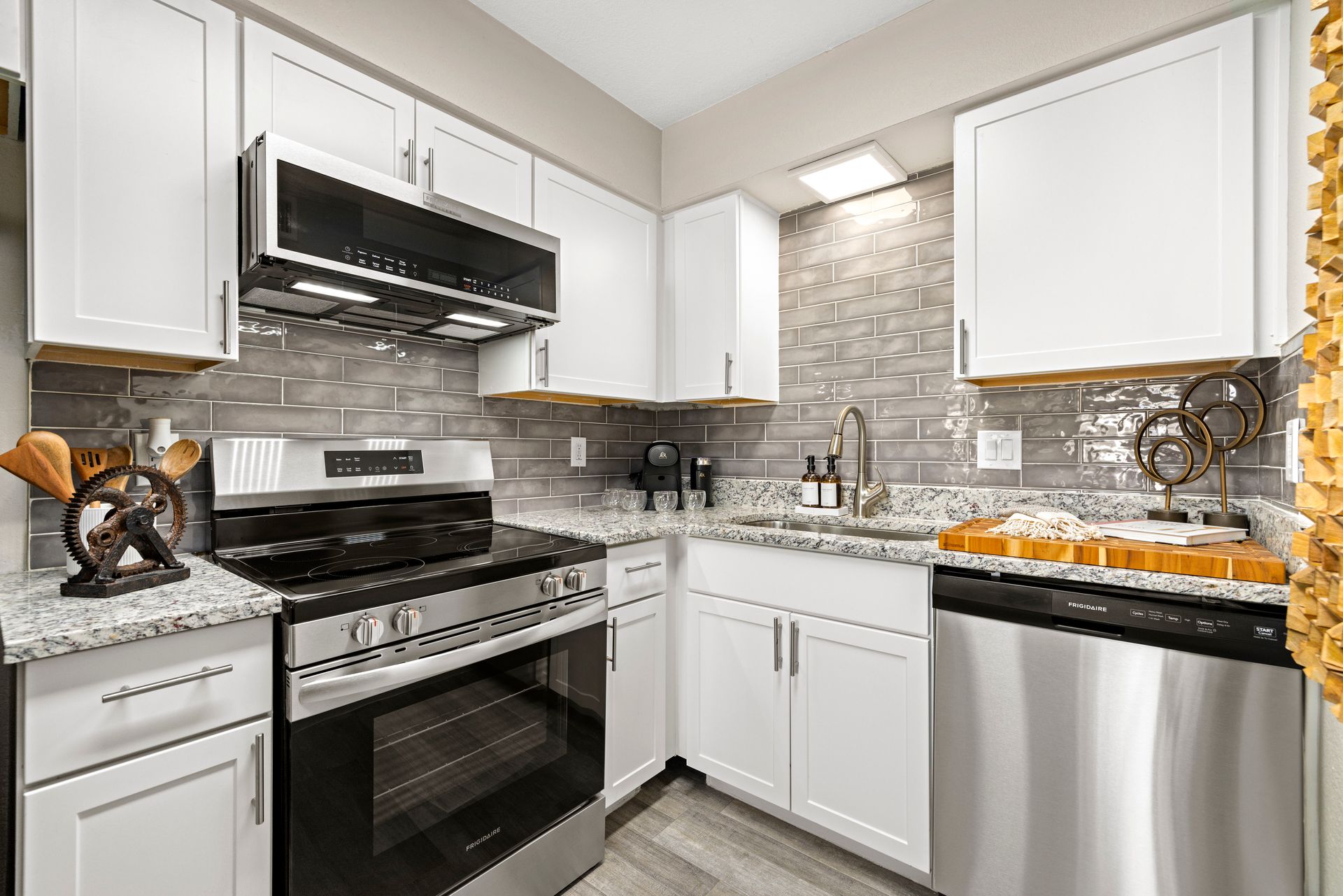Phoenix Apartment: 5704 W Thomas Rd.