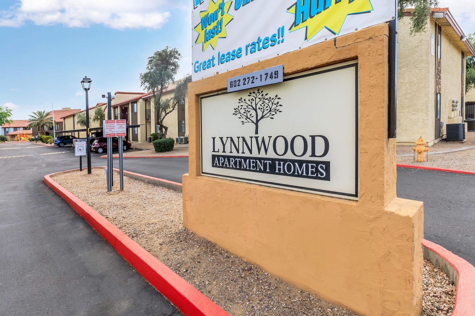 Community entrance at Lynnwood Apartments.