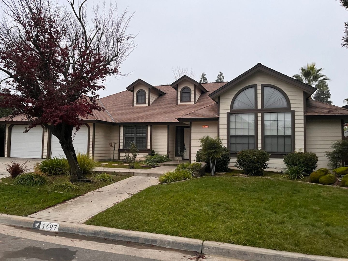 Fresno House: 1697 W Locust Ave