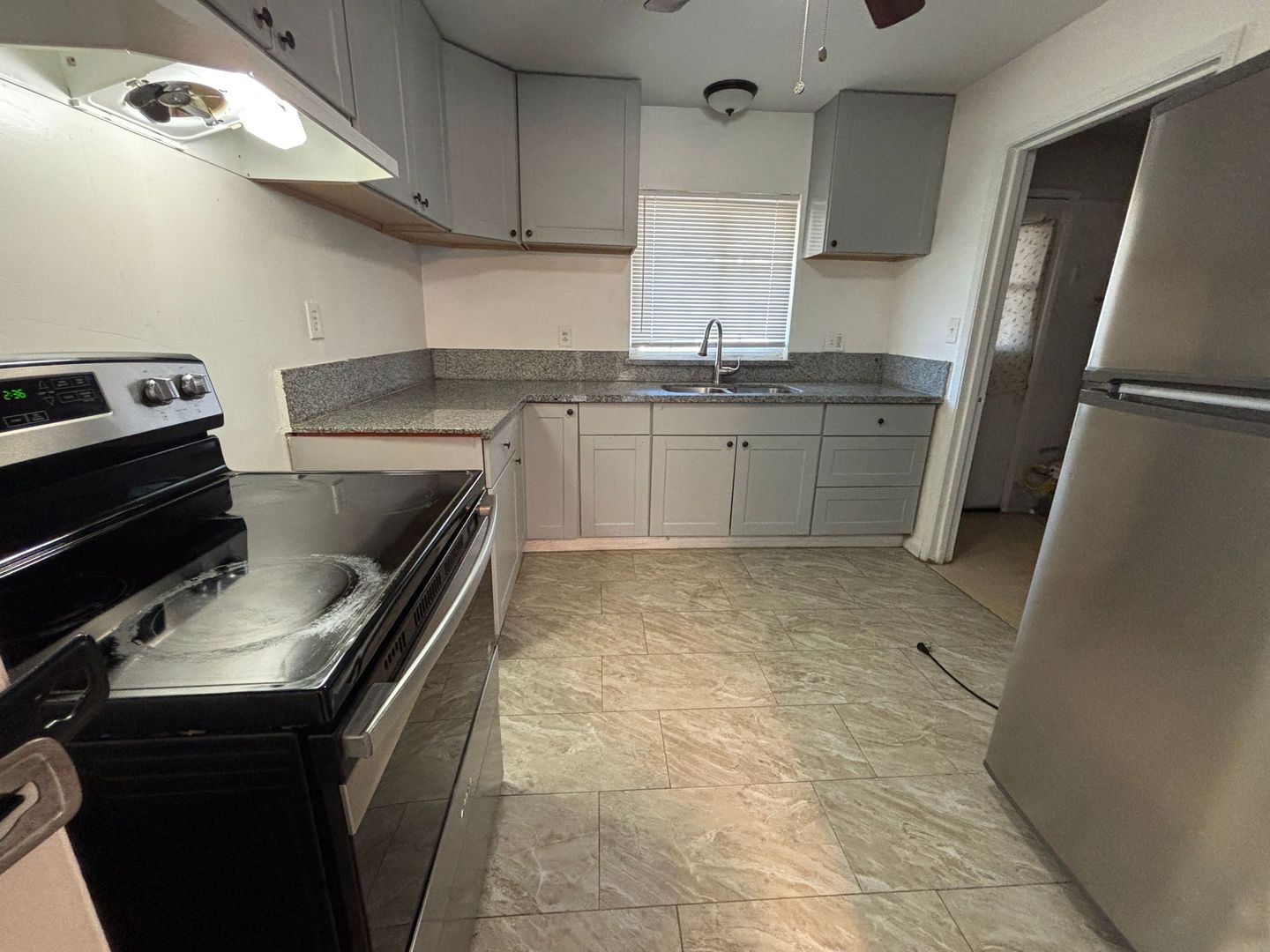 Fresno Apartment: 3486 E Clinton Ave