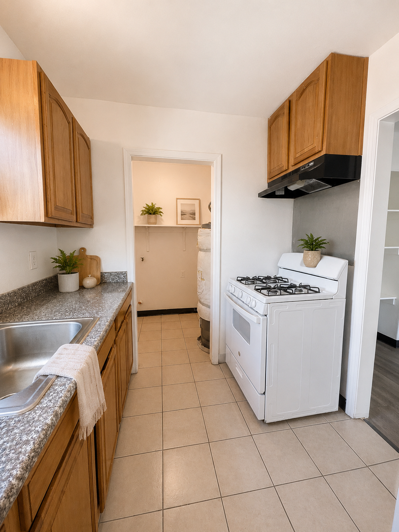 Fresno Apartment: 628 N Fresno St