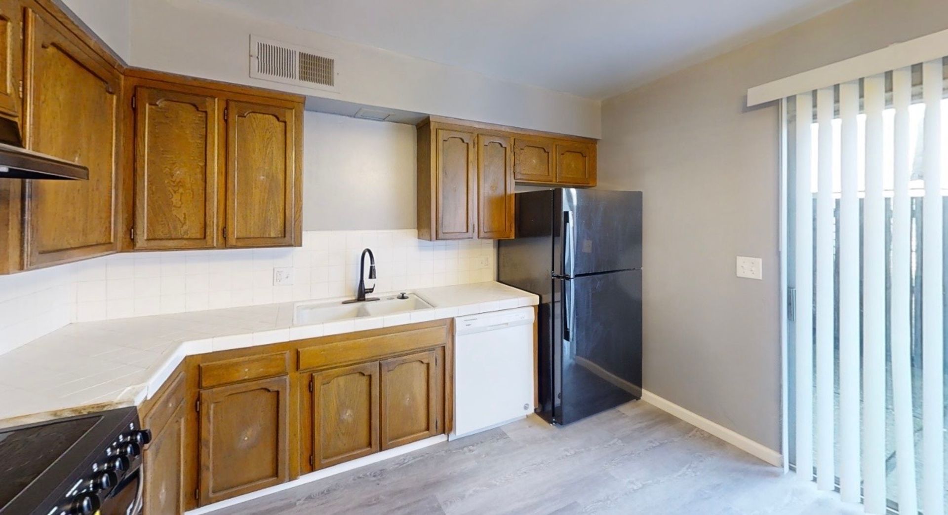 Fresno Apartment: 6052 N College Ave