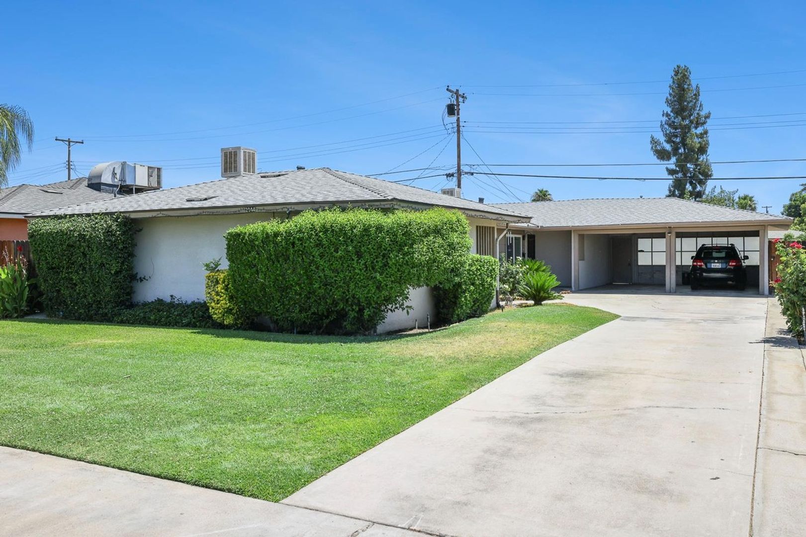 Fresno Apartment: 2044 Mayfair Dr W