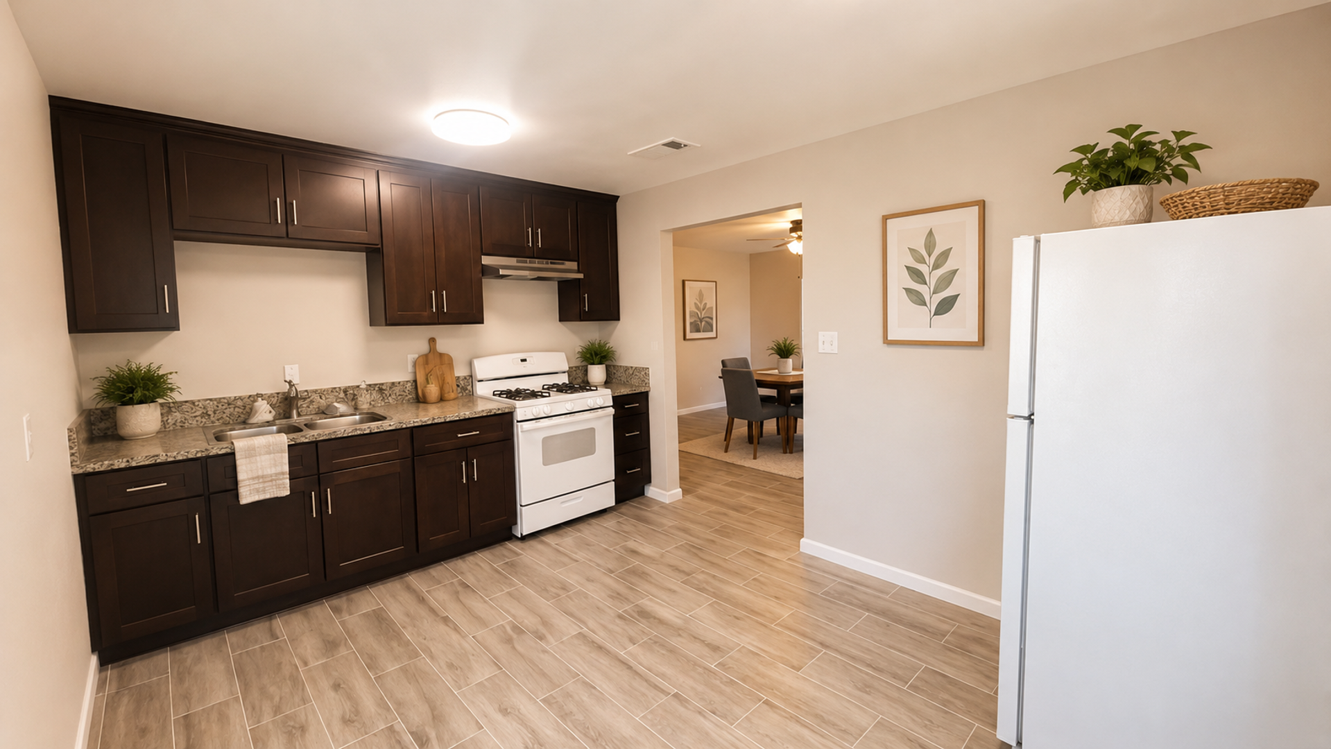 Fresno Apartment: 119 E Amador Street