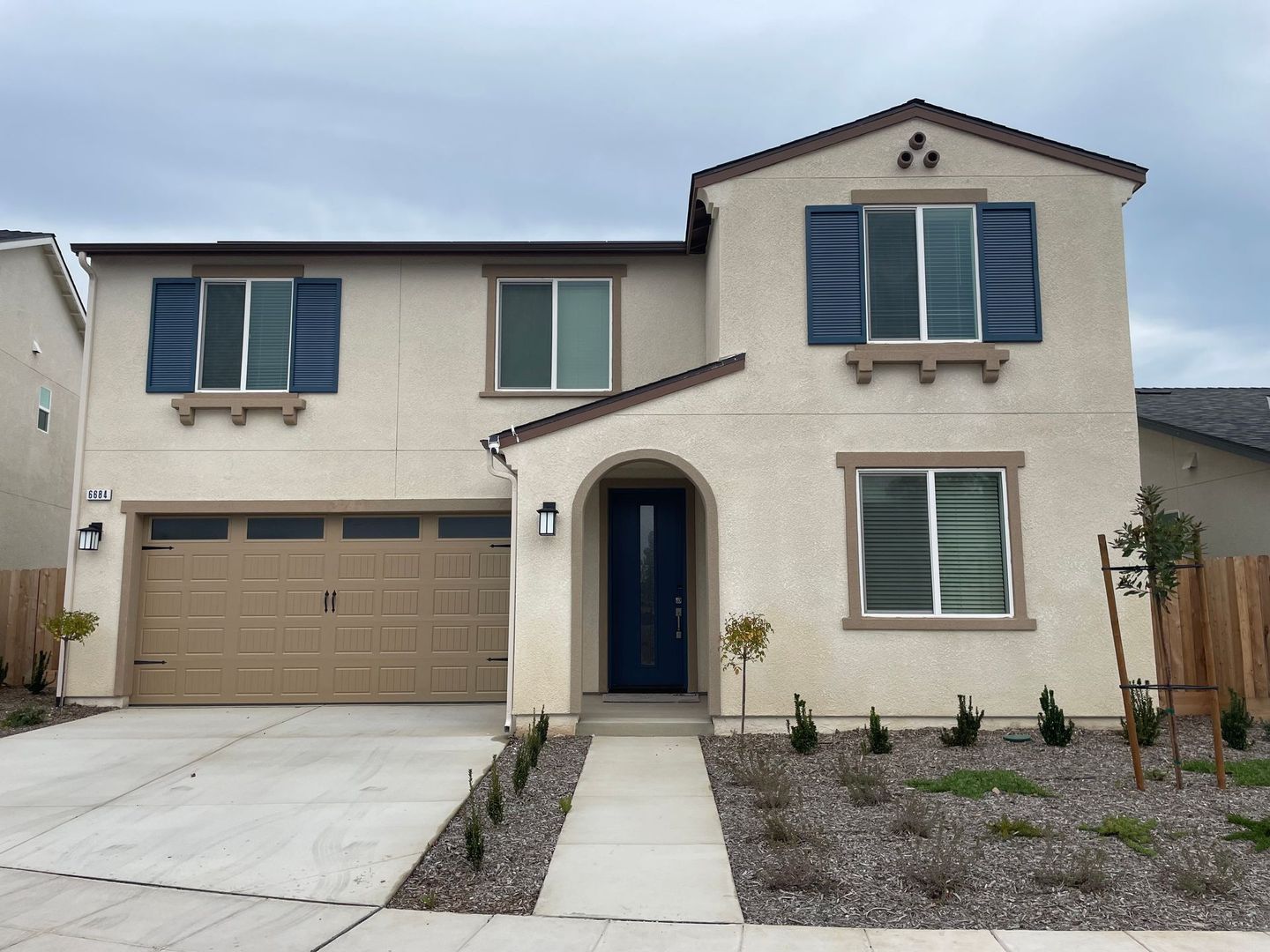 Fresno House: 6684 E Oslin Ave