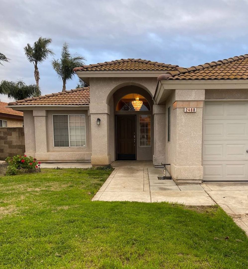 Madera House: 2488 Plumwood Way