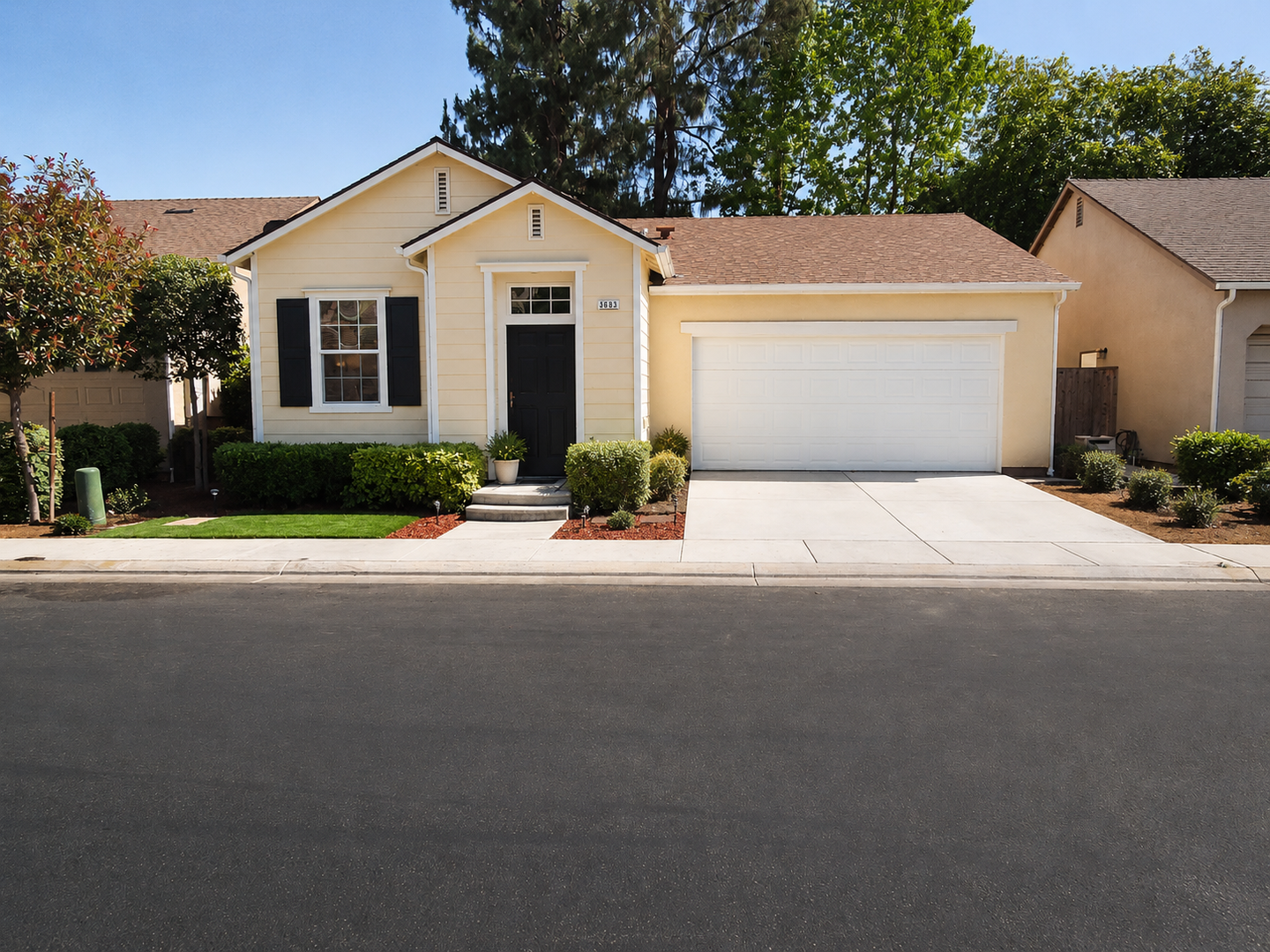 Fresno House: 3693 W Pomegranate Ln