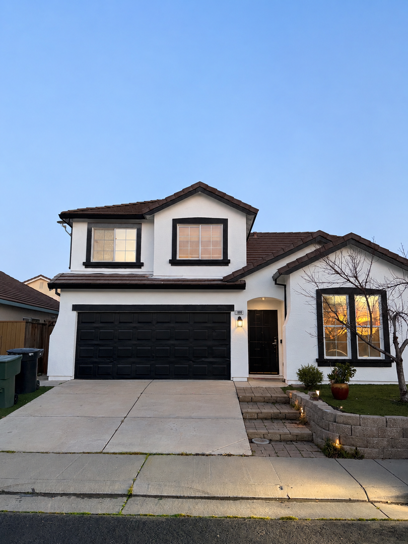 Roseville House: 1800 Broad Stripes Way