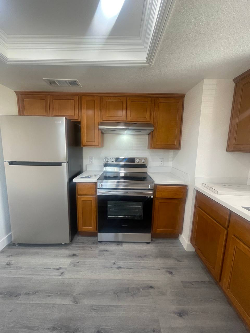 Fresno Apartment: 148 E Amador Street
