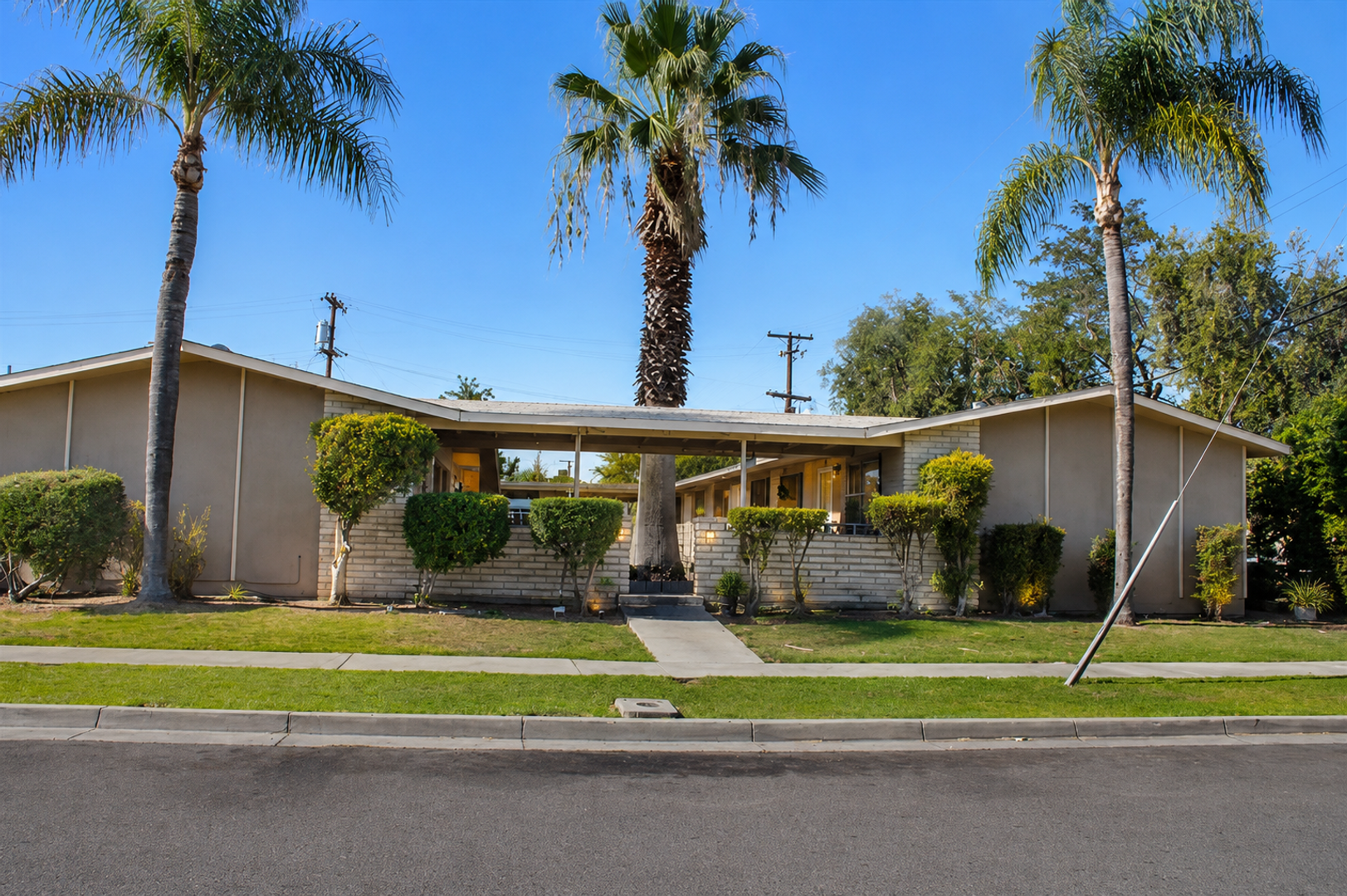 Fresno Apartment: 1247 E Vassar Ave