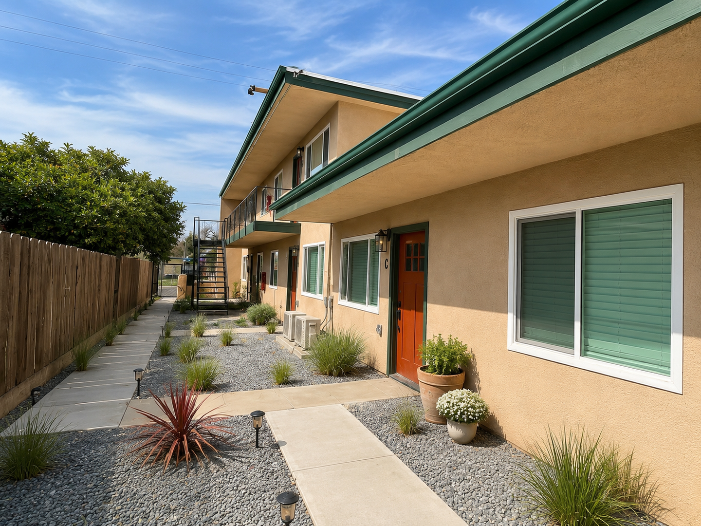Fresno Apartment: 134 N Poplar Avenue