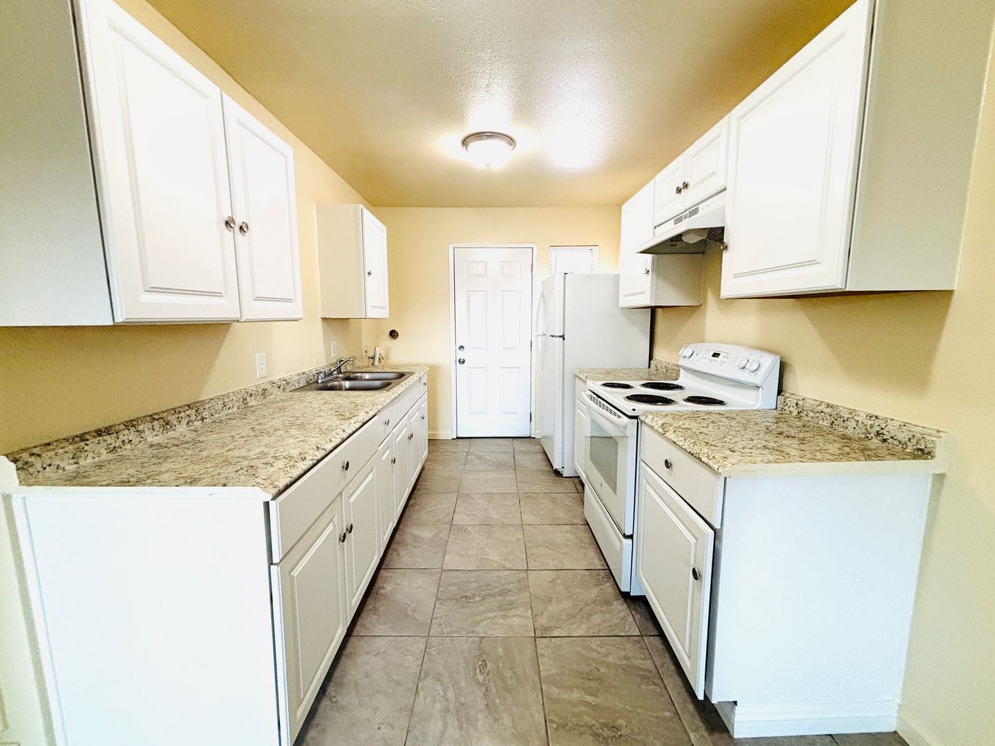 Fresno Apartment: 3782 N Abby St
