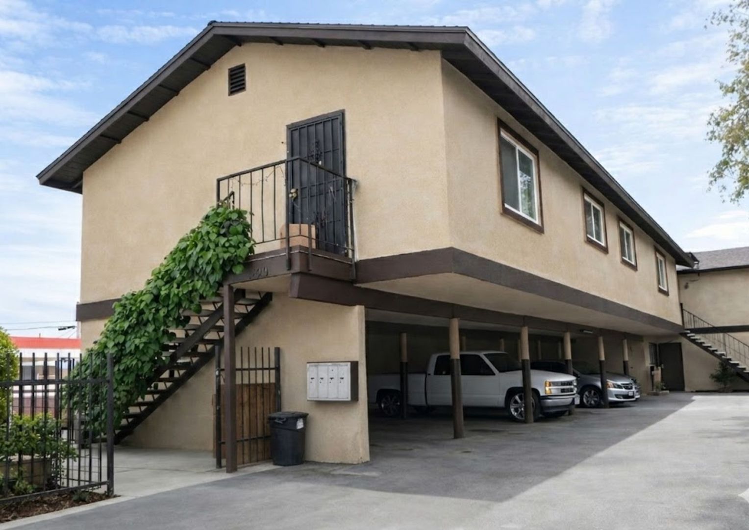 Fresno Apartment: 1620 E Yale Avenue