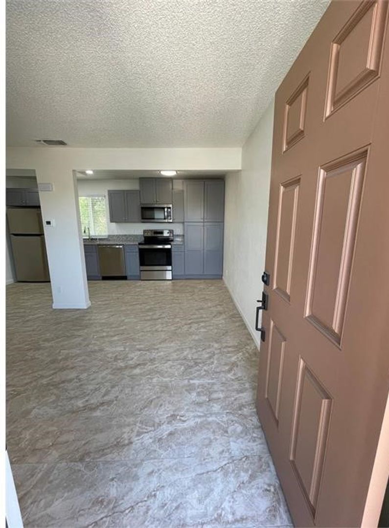 Fresno Apartment: 205 N Mariposa Street